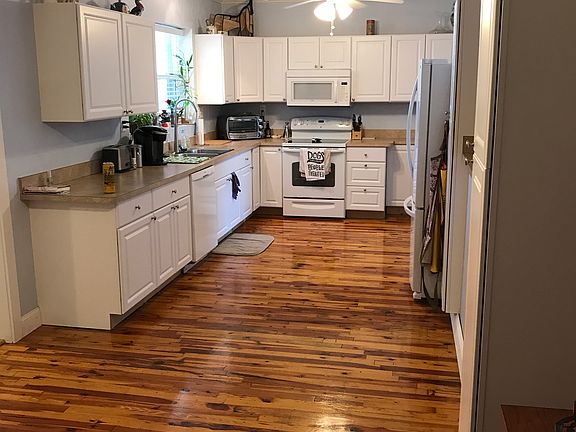 4th image of 105 Handley Dr