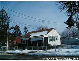 2nd image of 35 Ash St