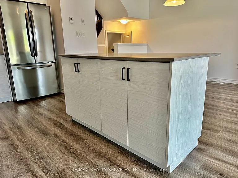 461 Blackburn Dr #22 — Photo 15