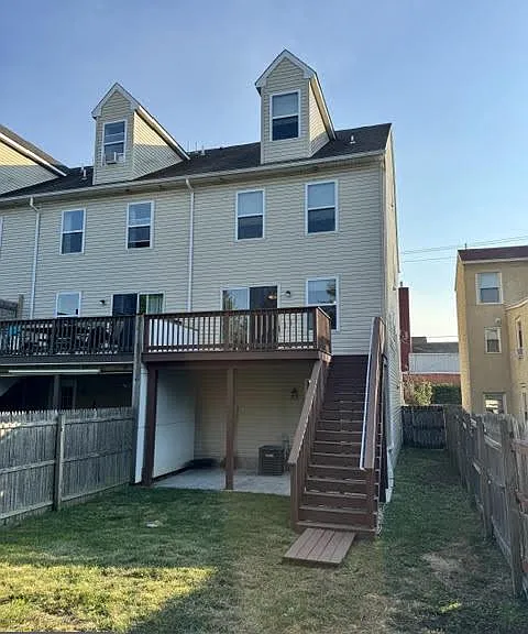 327 S Adams St — Photo 42
