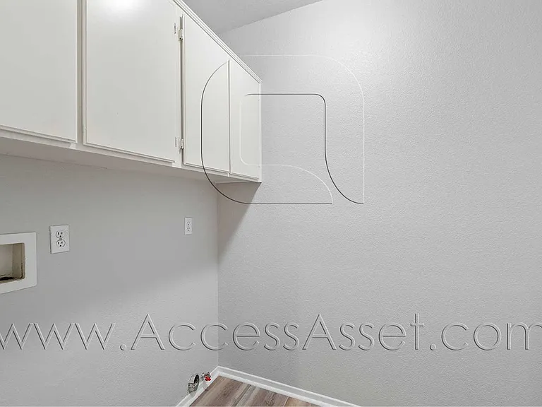 27090 Adelanto Dr — Photo 30