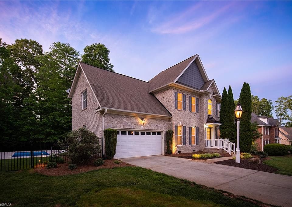 1st image of 112 Scenic Ridge Pl