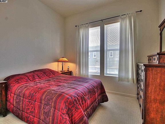 3rd image of 22835 Paseo Pl #1