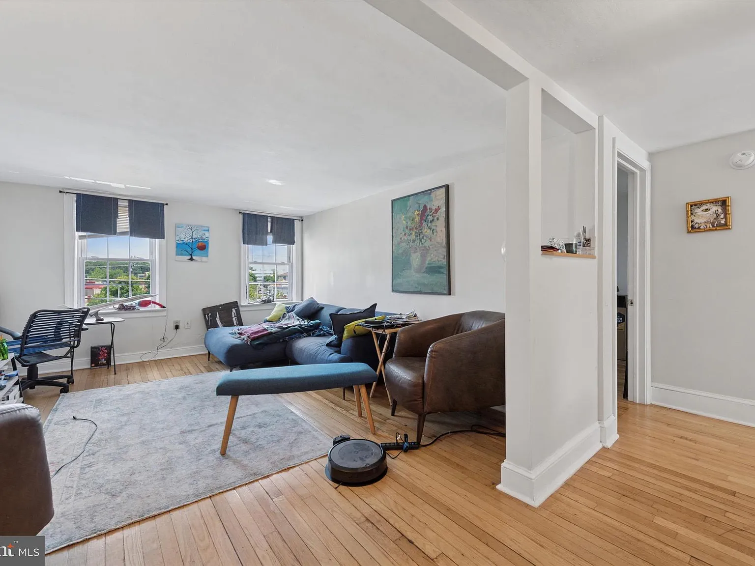 2 bed, 1.5 bath, 830 sqft, $1,585 — Photo 3