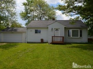 3768 Auburn Rd, Auburn Hills, MI 48326