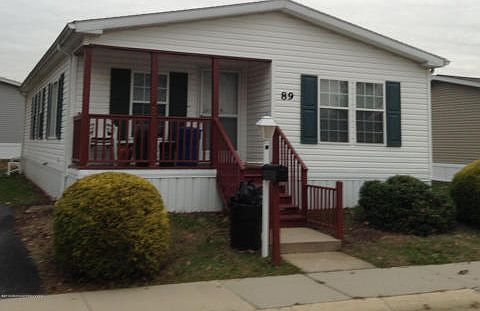 2nd image of 89 Cardinal Way
