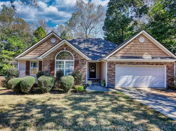1244 Morrow Dr, Social Circle, GA 30025