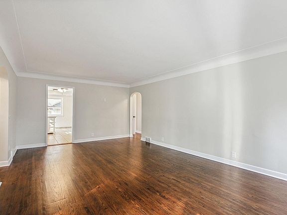 3rd image of 8920 Wally Dr