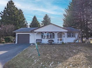 2853 Mountain View Dr, Bath, PA 18014