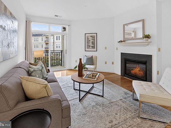 3rd image of 2655 Prosperity Ave APT 310