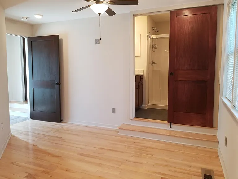 130 S Teller Ave — Photo 16
