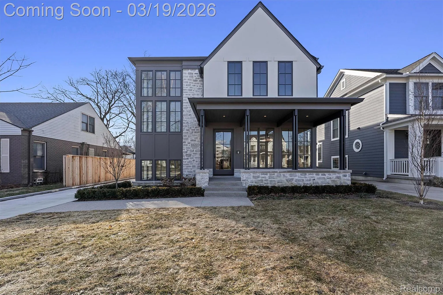 1622 Stanley Blvd photo 1