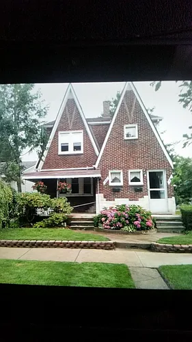 443 Elm St Photo 1