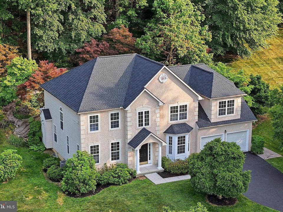 1st image of 24 White Woods Ln