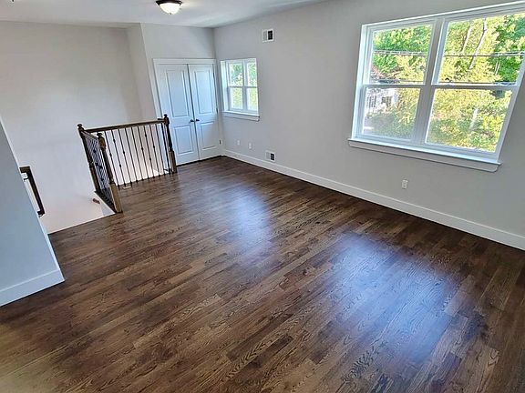 3rd image of 120 Jefferson Ave Floor 2
