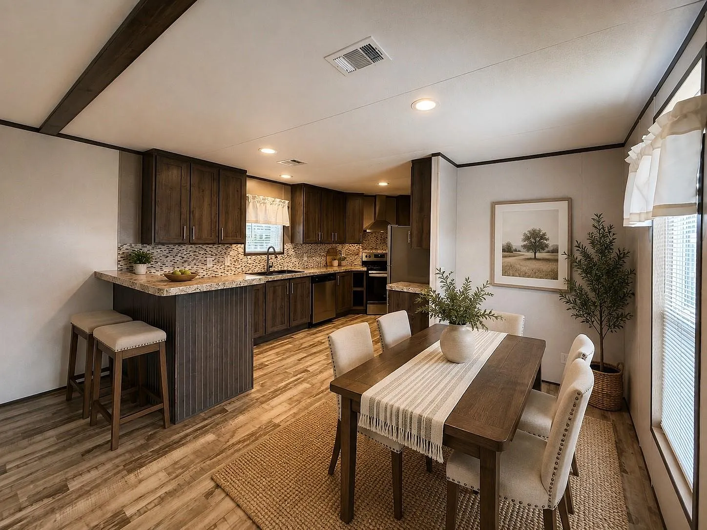 3 bed, 2.0 bath, 1216 sqft, $1,550 — Photo 4