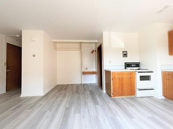 4th image of 1610 Alexandra St #2B-1Ba