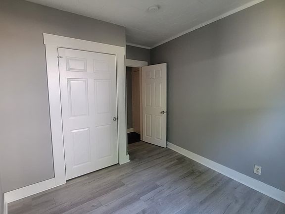 3rd image of 162 Rollstone St #1A
