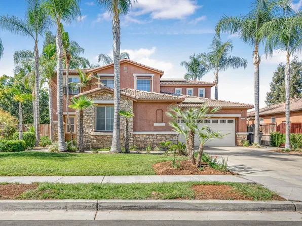 877 Lily Ave, Sanger, CA 93657