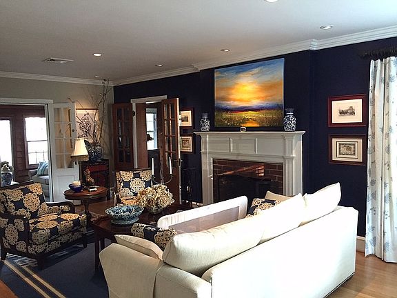 Livingroom with fireplace