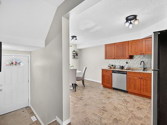 5th image of 13892 24th St NW