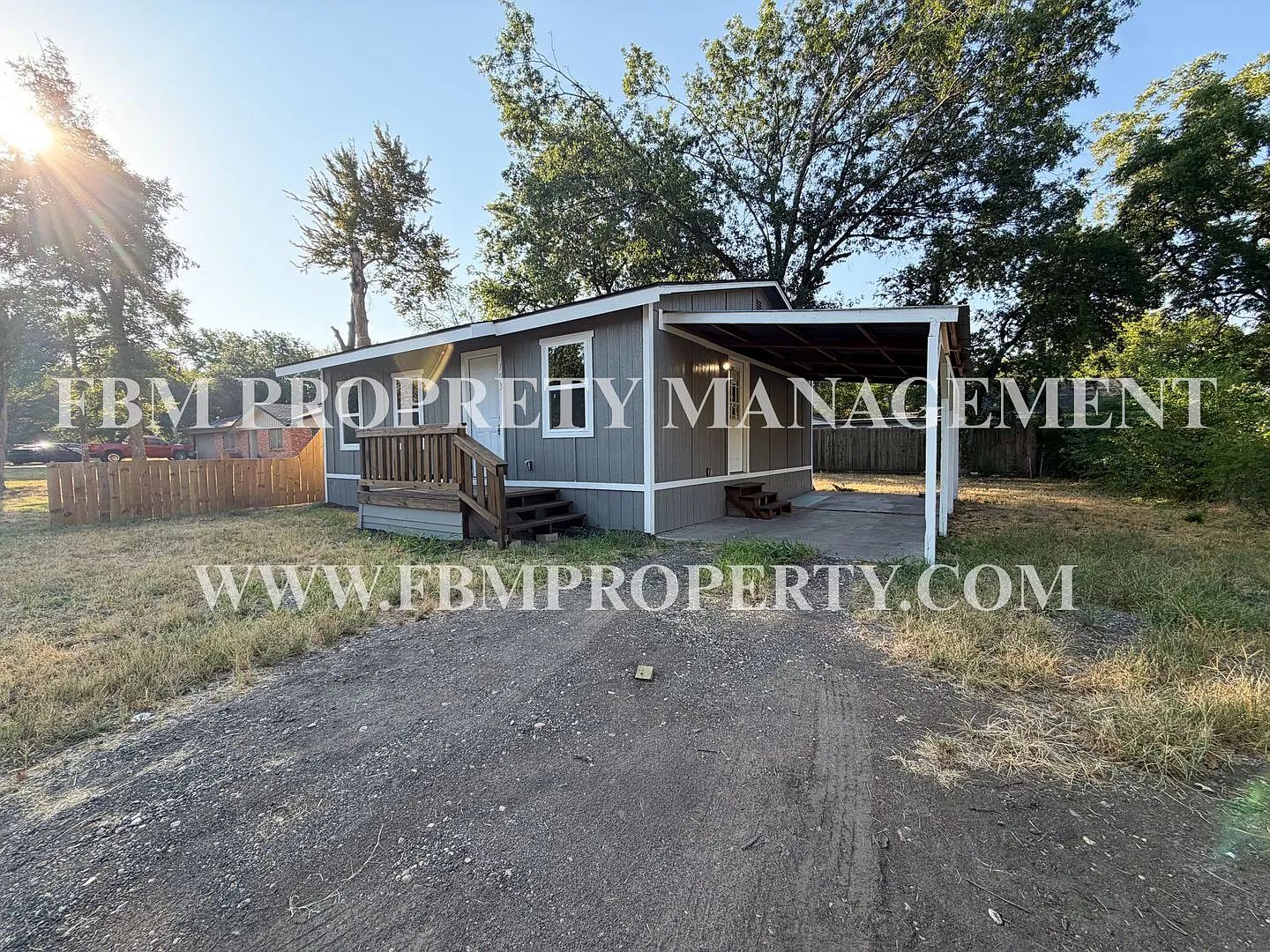 103 Allyn Ave - Cozy 2 Bedroom, 1 Bathroom Home in Corsicana, TX! — Photo 2