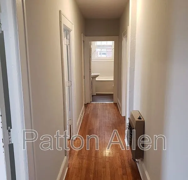 116 E Chestnut St #25 — Photo 11