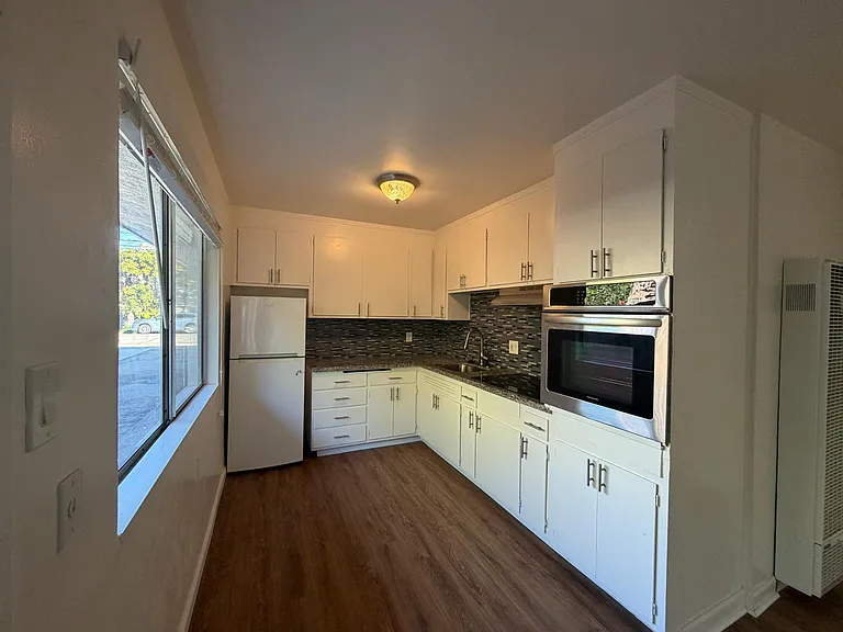 2210 San Jose Ave — Photo 2