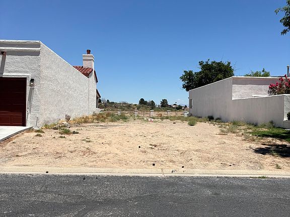 5th image of 226 Casas Bella Ln