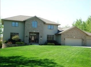 4236 Washington Dr, Hermantown, MN 55811