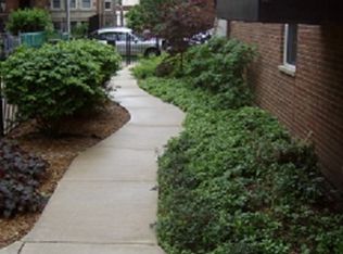 1237 W Carmen Ave #1S, Chicago, IL 60640