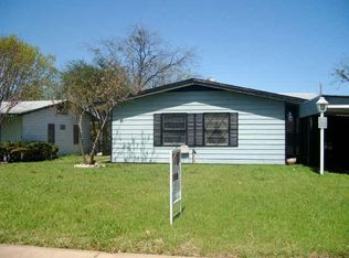 2611 Mountain Lake Rd, Dallas, TX 75233