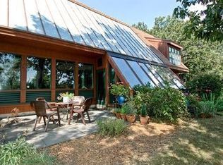 1117 Chatham Ln, Woodstock, IL 60098