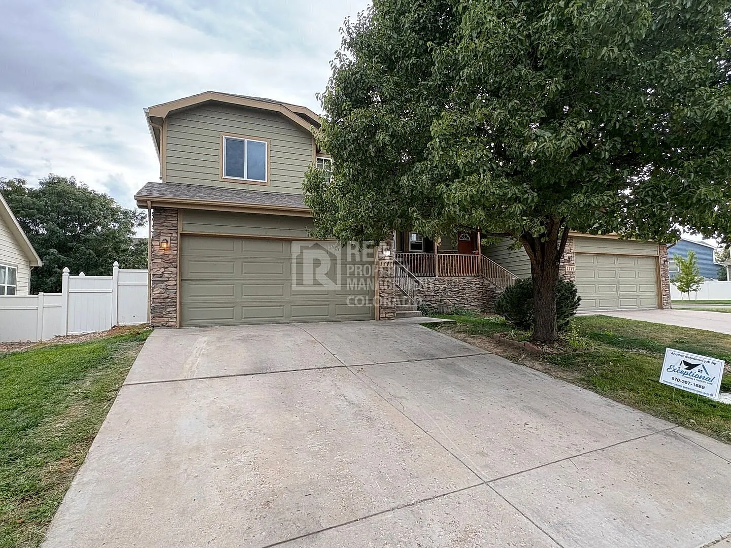 3-bedroom, 2-bathroom duplex in a fantastic Evans location! — Photo 2