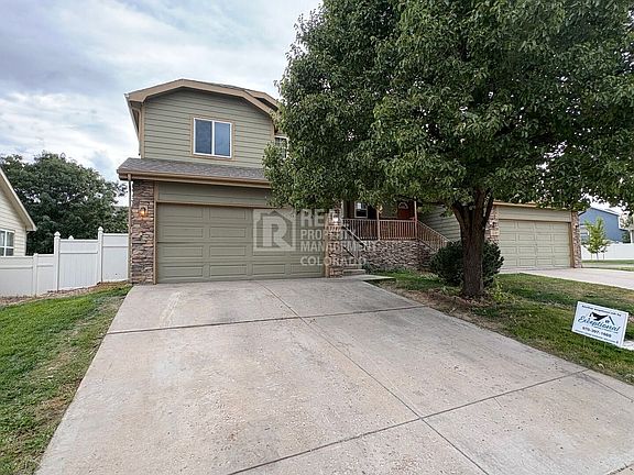 2nd image of 3303 Barbera St