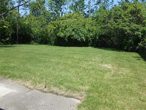 5th image of 7999 Blackshear Dr
