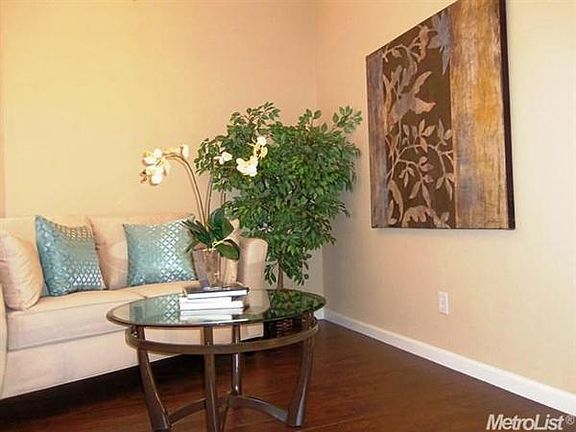5th image of 15 Bushwood Ct
