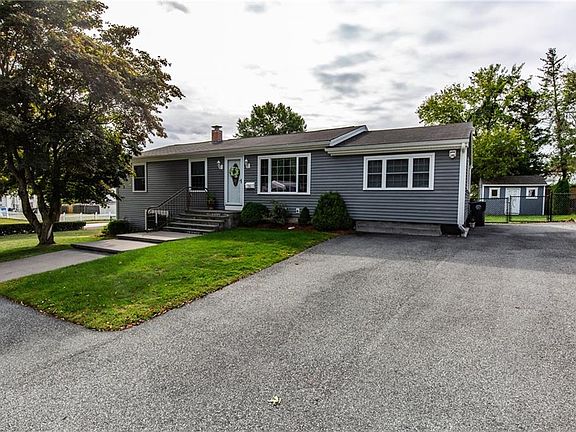 2nd image of 36 Wild Berry Dr