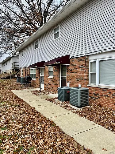 420 Winona St Photo 1