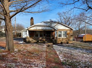401 E 6th St, Willow Springs, MO 65793