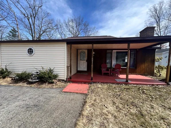 216 Devonshire Dr, Prudenville, MI 48651