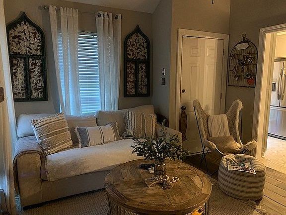 2nd image of 204 Long Plantation Blvd #D