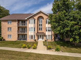 2161 Oak Rd APT 2B, Homewood, IL 60430