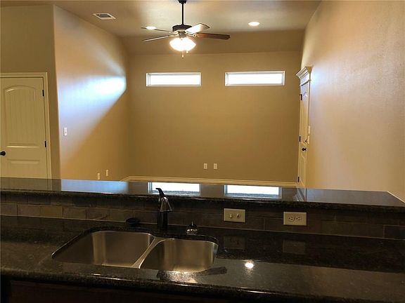 3rd image of 4902 Opal Ct