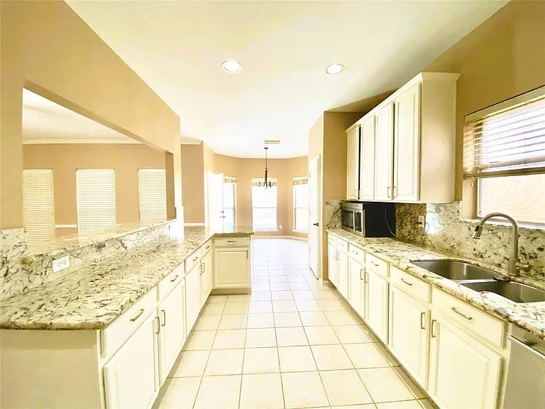 21523 Santa Clara Dr — Photo 13