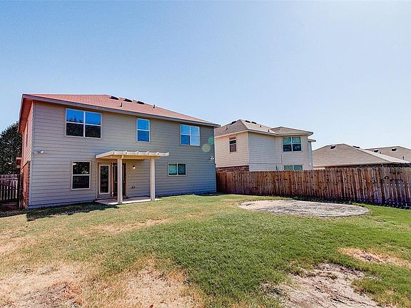 5th image of 8529 Shallow Creek Dr