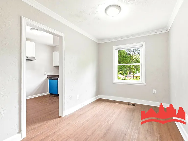 755 E McKellar Ave — Photo 11