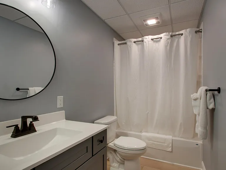 916-918 Adams St #916-A — Photo 5
