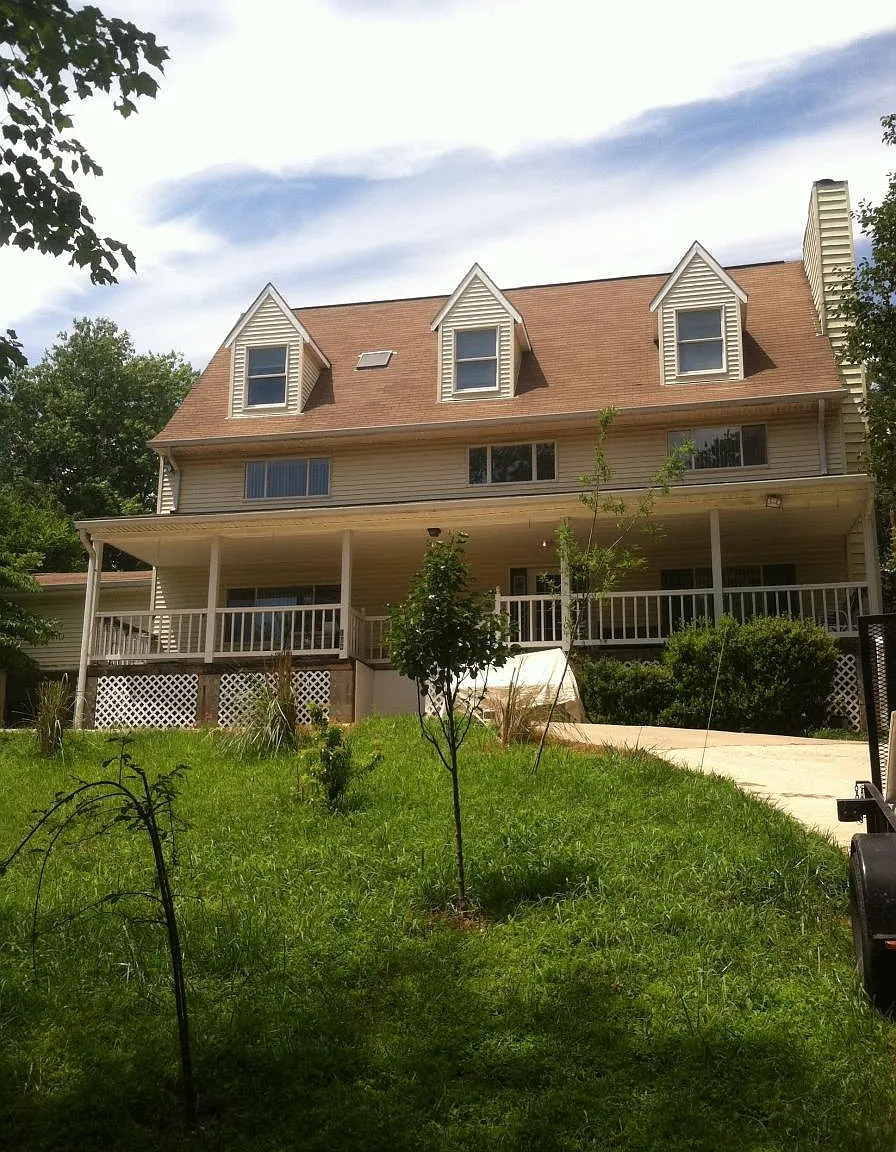 1 bed, $1,100 — Photo 1