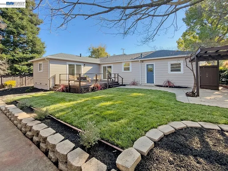 20 Adak Ct — Photo 25